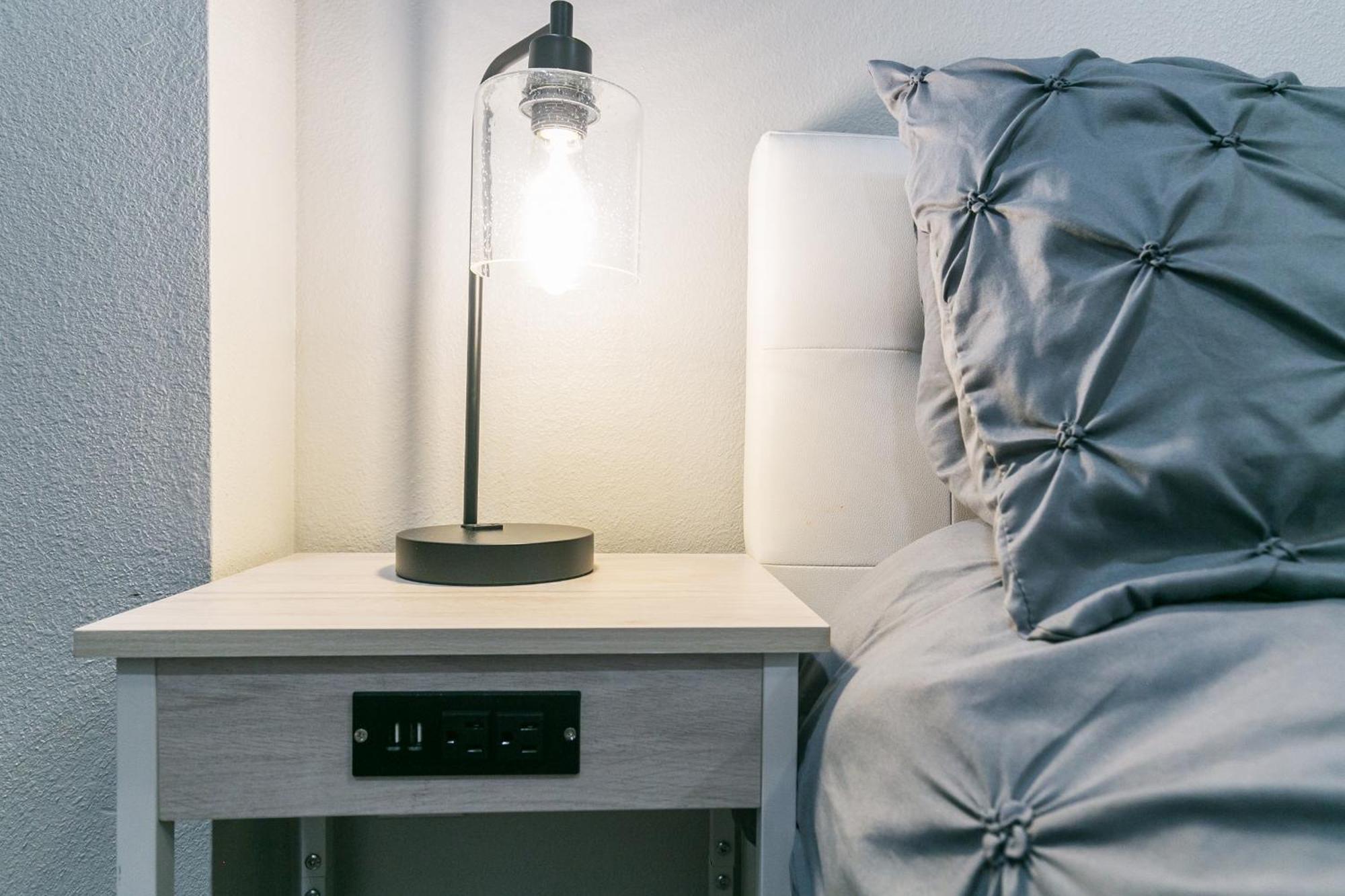 Montrose Guesthouse Suites By Dunyha Houston Eksteriør bilde