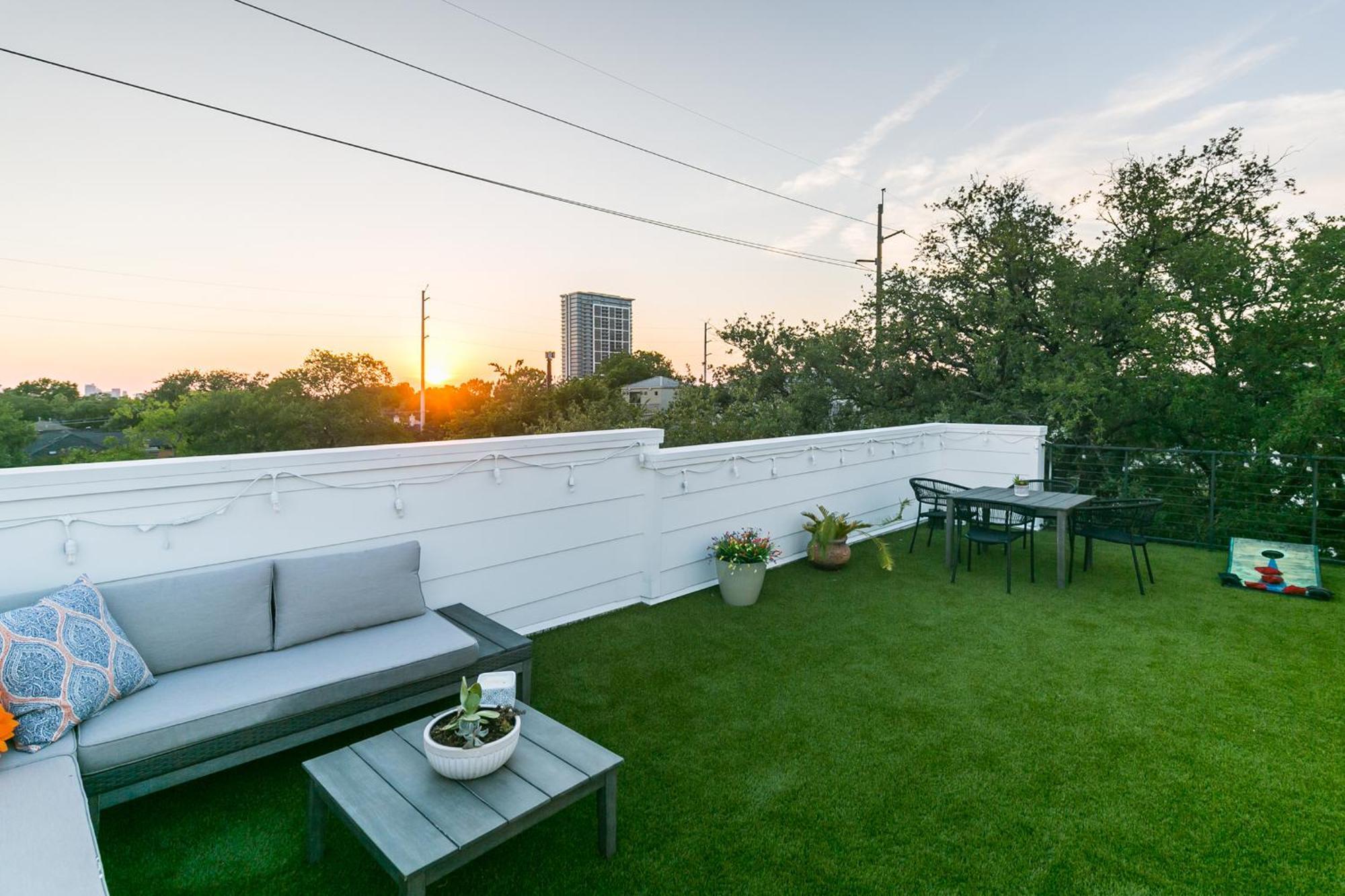 Montrose Guesthouse Suites By Dunyha Houston Eksteriør bilde