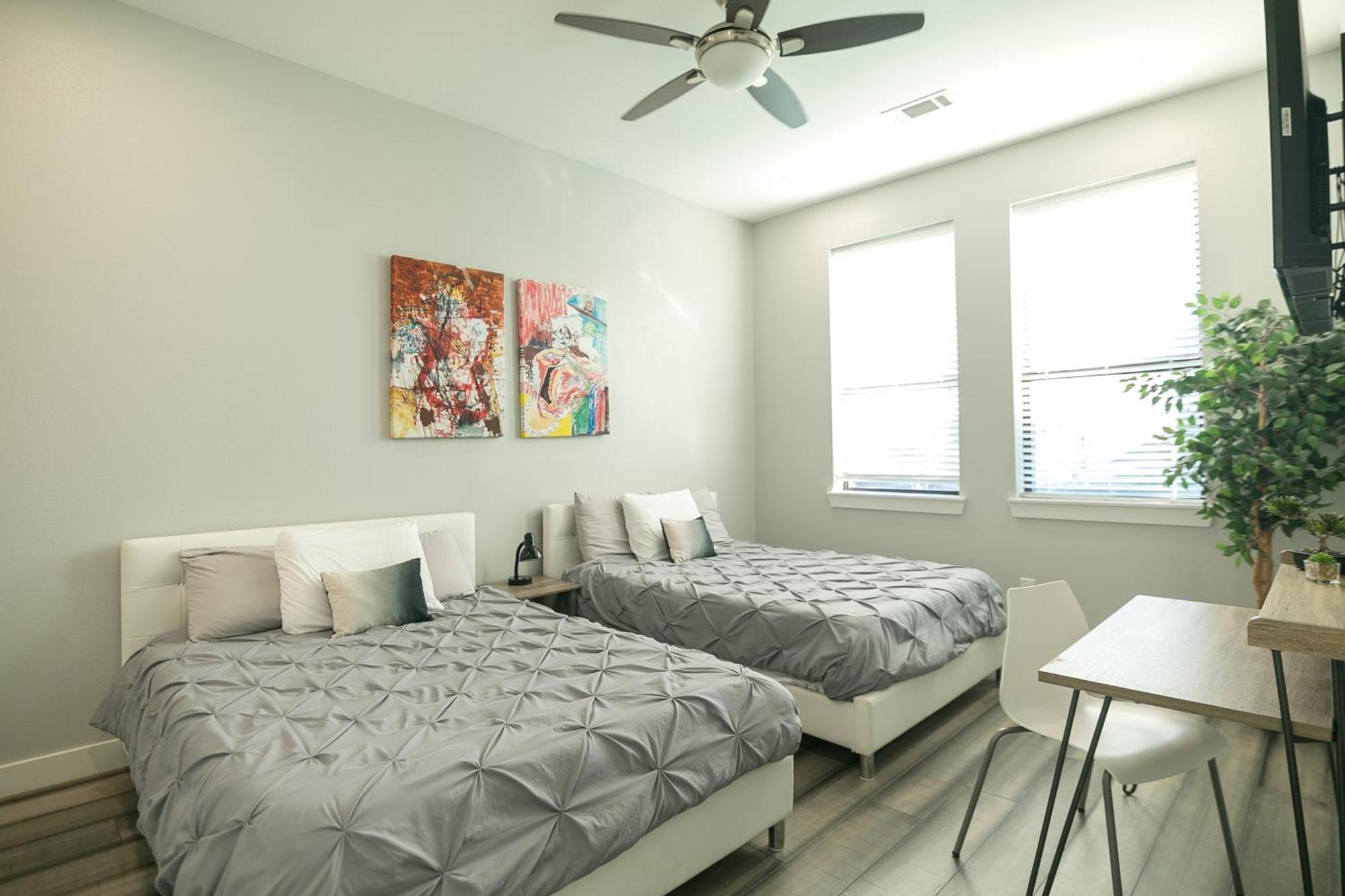 Montrose Guesthouse Suites By Dunyha Houston Eksteriør bilde