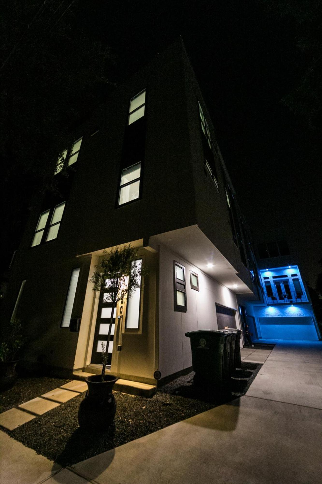 Montrose Guesthouse Suites By Dunyha Houston Eksteriør bilde