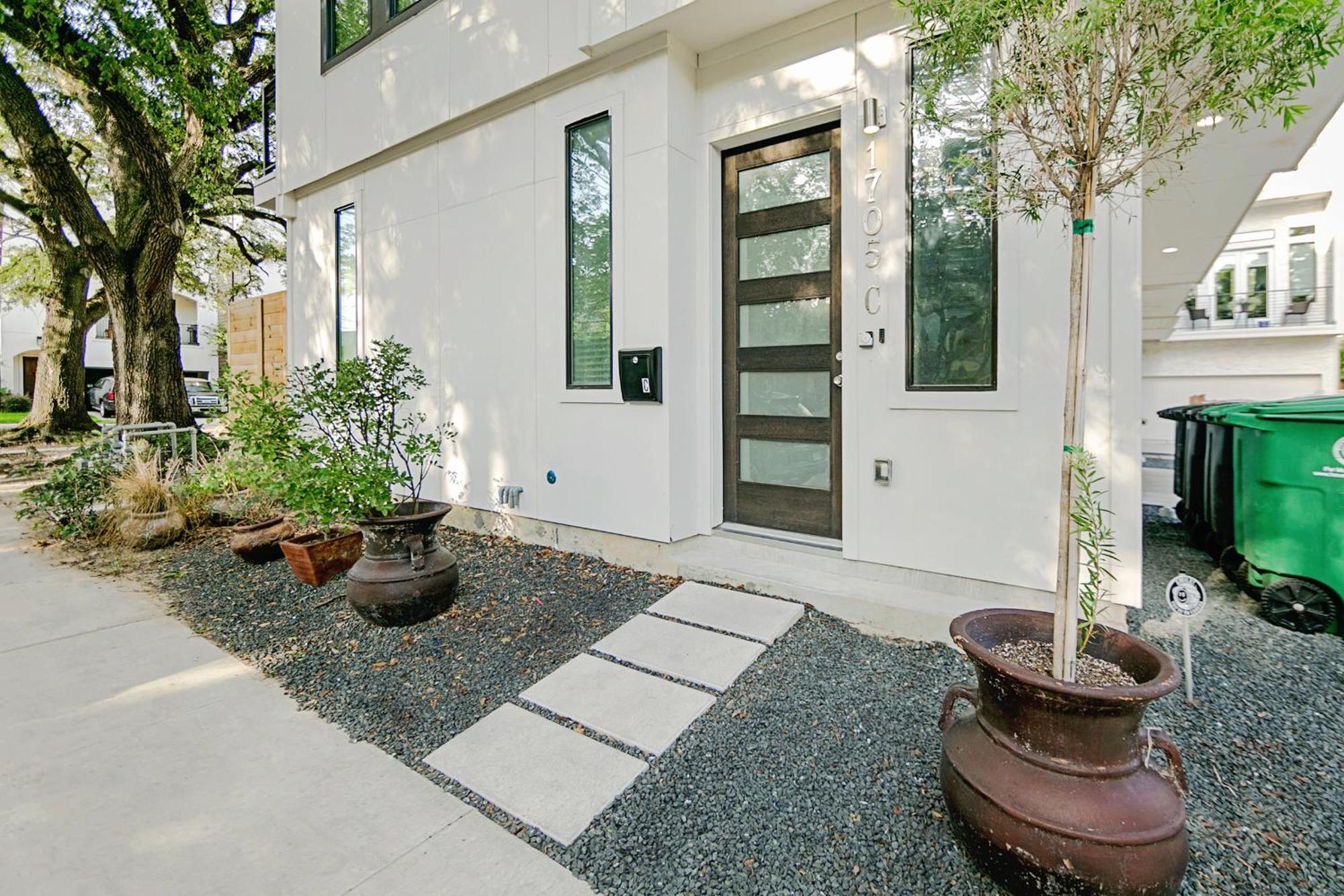 Montrose Guesthouse Suites By Dunyha Houston Eksteriør bilde