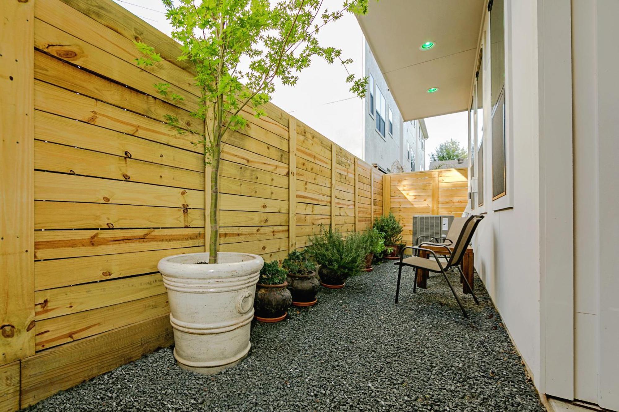 Montrose Guesthouse Suites By Dunyha Houston Eksteriør bilde