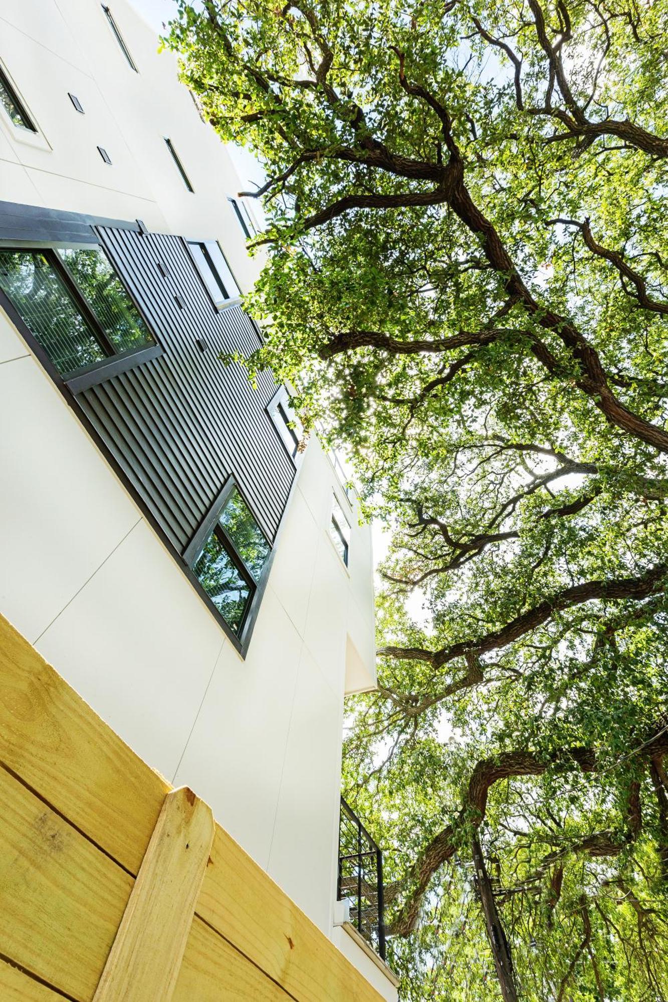 Montrose Guesthouse Suites By Dunyha Houston Eksteriør bilde
